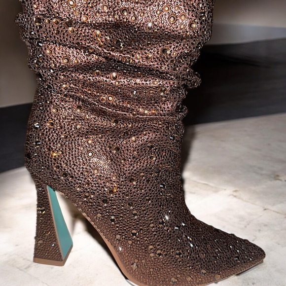 NWT Blue by Betsey Johnson Women's Mac Ankle Boot - Picture 14 of 16